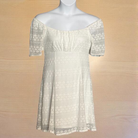 As U Wish Smocked Back Lace Dress Juniors XL Short Sleeve Ivory Summer Party NWT - Picture 3 of 11